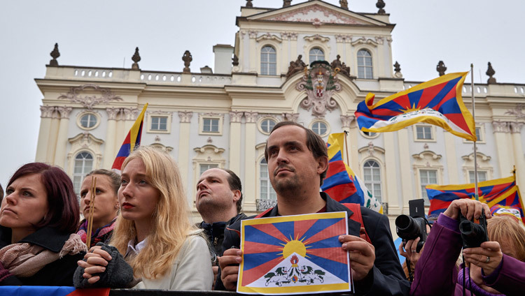 Some of the more than 2500 people gathered at Hradcanske Square to welcome and show their support of His Holiness the Dalai Lama in Prague, Czech Republic on October 17, 2016. Photo/Olivier Adam