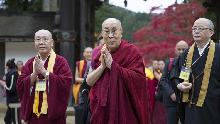 His Holiness the Dalai Lama arriving at the main temple in Koyasan, Japan on November 14, 2016. Photo/Jigme Choephel