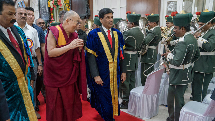 The Karnataka Police Band playing as His Holiness the Dalai Lama arrives at the University of Mysore in Mysuru, Karnataka, India on December 13, 2016. Photo/Tenzin Choejor/OHHDL