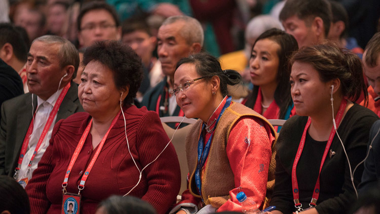 Some of the more than 1250 people listening to His Holiness the Dalai Lama during his teachings in Delhi, India on December 25, 2016. Photo/Tenzin Choejor/OHHDL