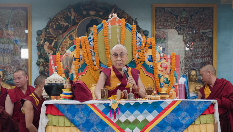 His Holiness the Dalai Lama speaking at Gandantecgchenling Mongolian Temple in Bodhgaya, Bihar, India on January 9, 2017. Photo/Tenzin Choejor/OHHDL
