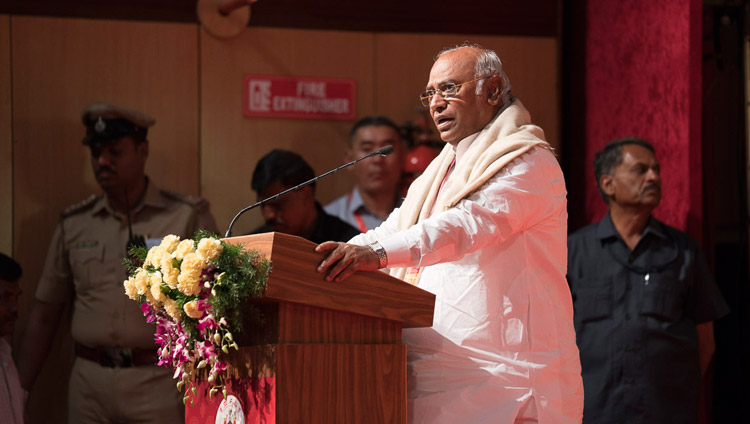 Shri Mallikarjuna Kharge, Leader of the Congress Parliamentary Party, speaking at the State Level Seminar on ‘Social Justice and Dr BR Ambedkar’ in Bengaluru, Karnataka, India on May 23, 2017. Photo by Tenzin Choejor/OHHDL