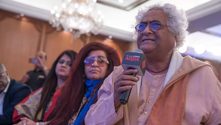 Noted Indian designer and art curator Rajeev Sethi asking His Holiness the Dalai Lama a question during an Indian Express Adda in New Delhi, India on May 24, 2017. Photo by Tenzin Choejor/OHHDL