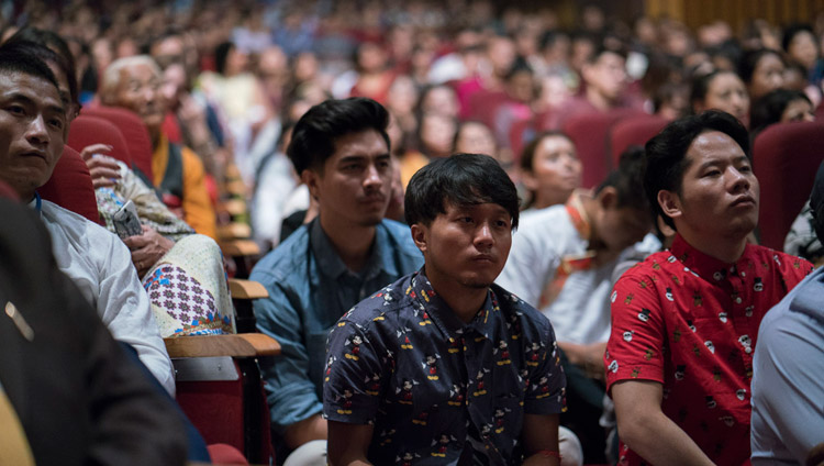 Members of the capacity audience of 2000 listening to His Holiness the Dalai Lama at the Siri Fort Auditorium in New Delhi, India on August 10, 2017. Photo by Tenzin Choejor/OHHDL