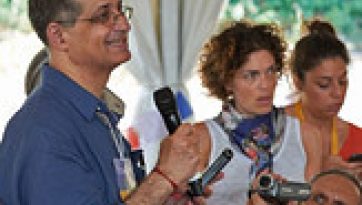 His Holiness the Dalai Lama Calls on Journalists to Promote Human Values and Religious Harmony